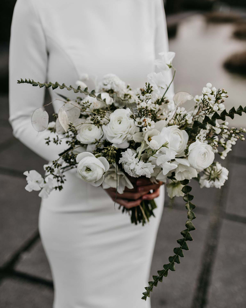 Bouquet blanc et végétal