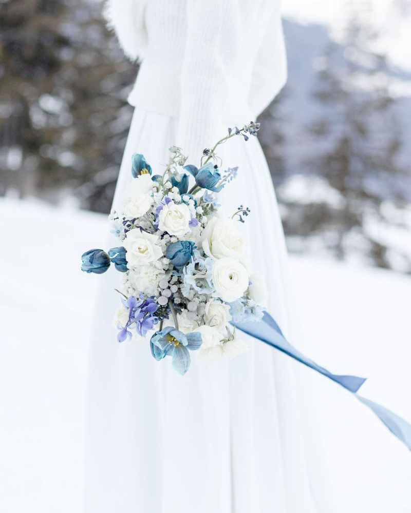 Bouquet de mariée blanc et bleu