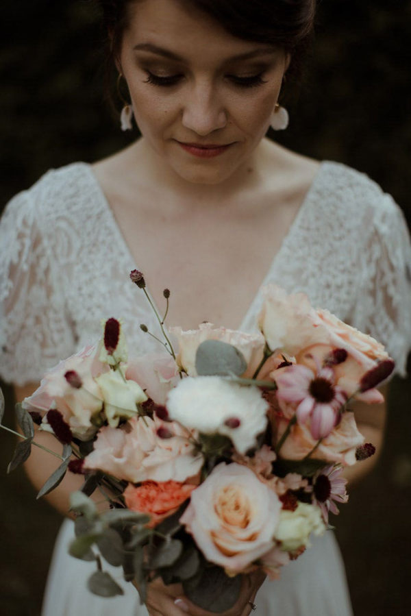Boucles d'oreilles de mariée à fleurs