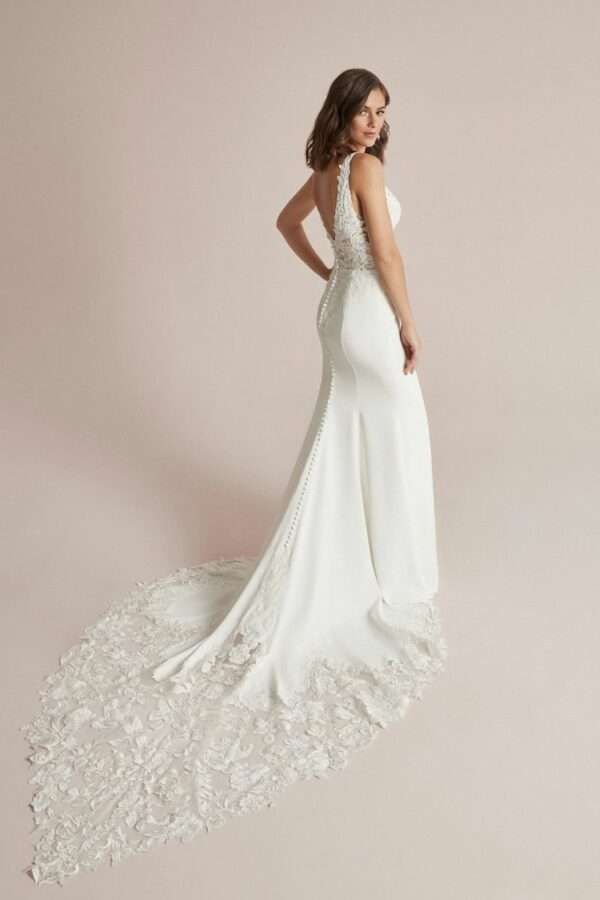 Robe Cecile - Justin Alexander – Image 2