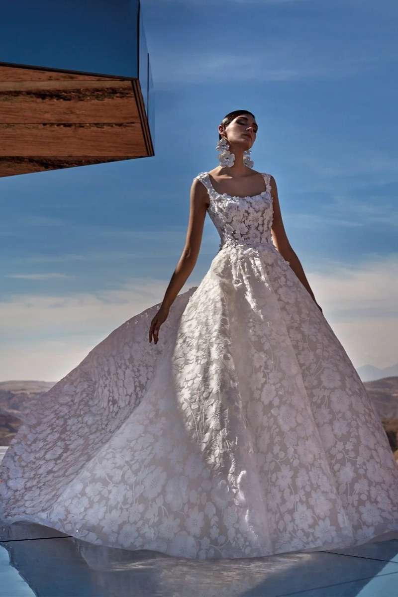 Robe mariée col carré