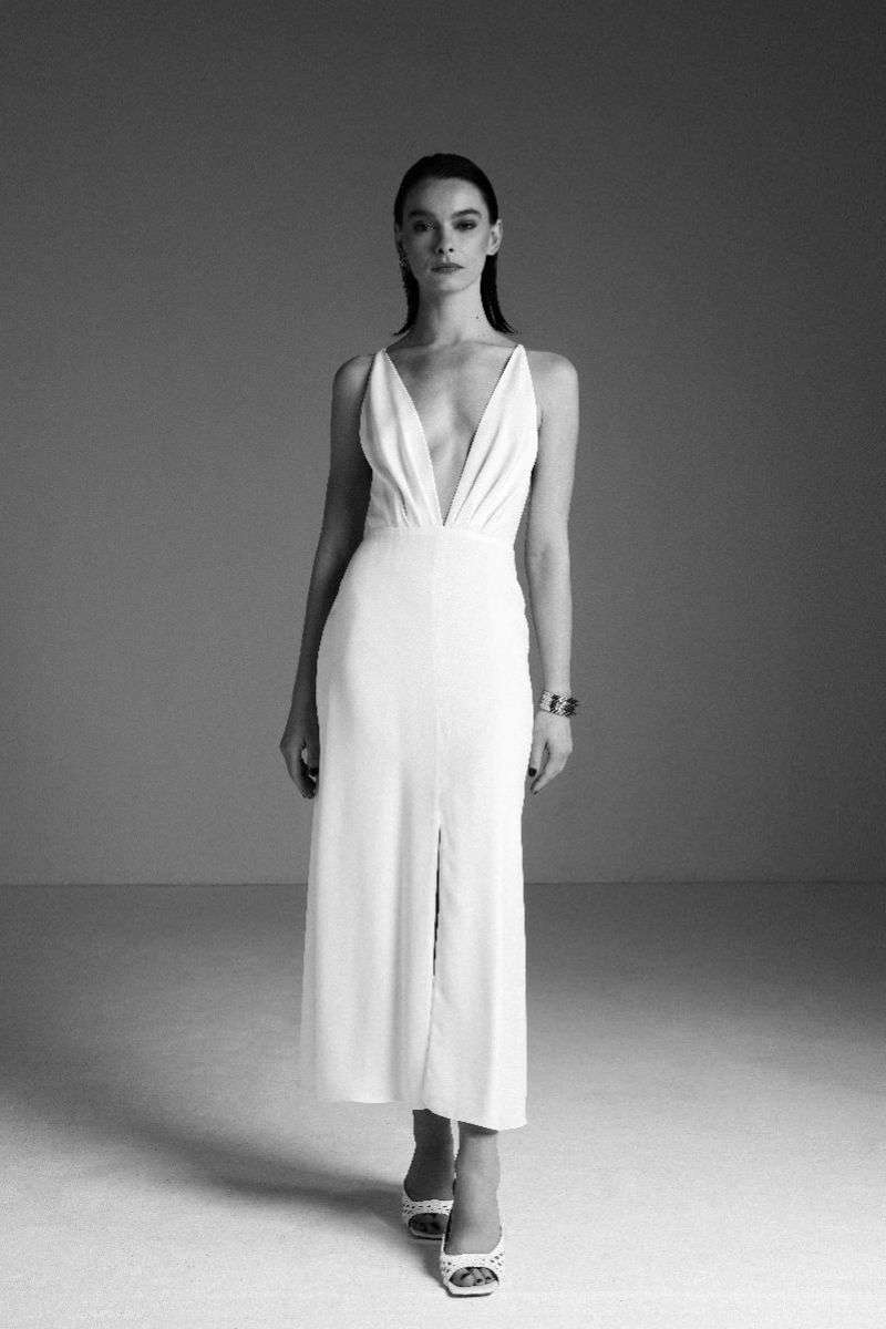 Décolleté plongeant et fente