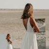 Robe de mariée moderne en tulle fluide bretelles larges Manon Gontero