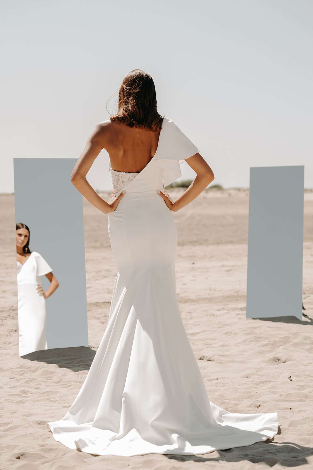 Robe de mariée asymétrique coupe sirène originale Manon Gontero