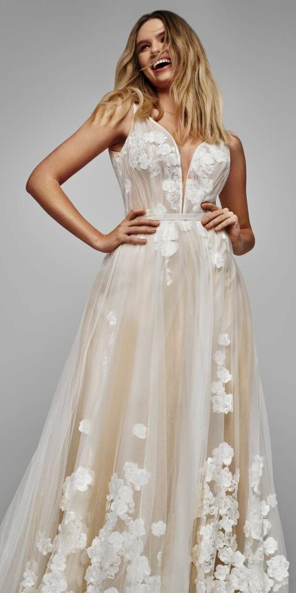 Robe de mariée princesse brodé fleurs Sylwia Kopczynska