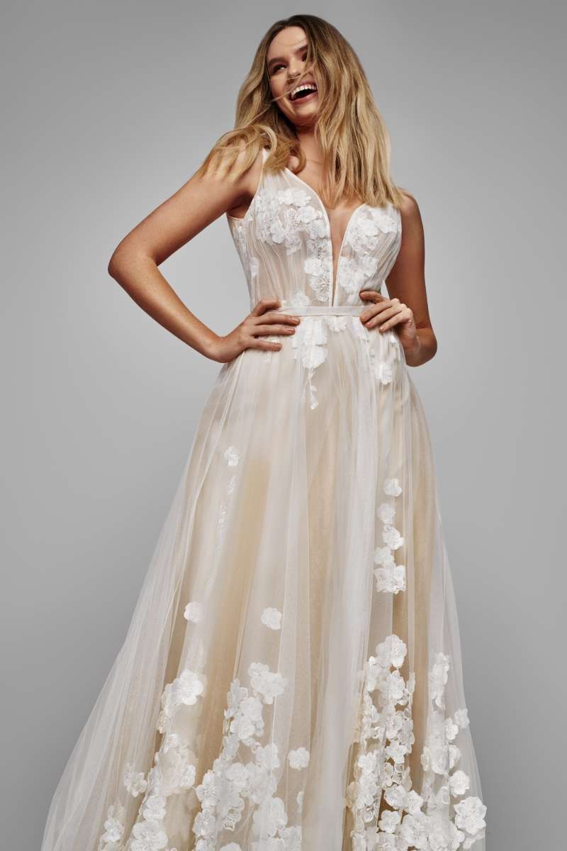 Robe de mariée princesse brodé fleurs Sylwia Kopczynska