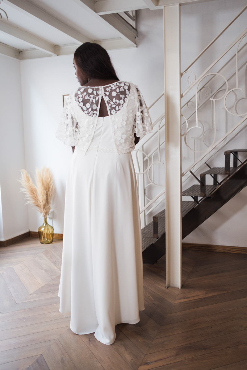 Amy-un-soupcon-emilie-ensemble-mariage-crop-top.jpg Ensemble robe et top de mariage fluide et champêtre - La Sève