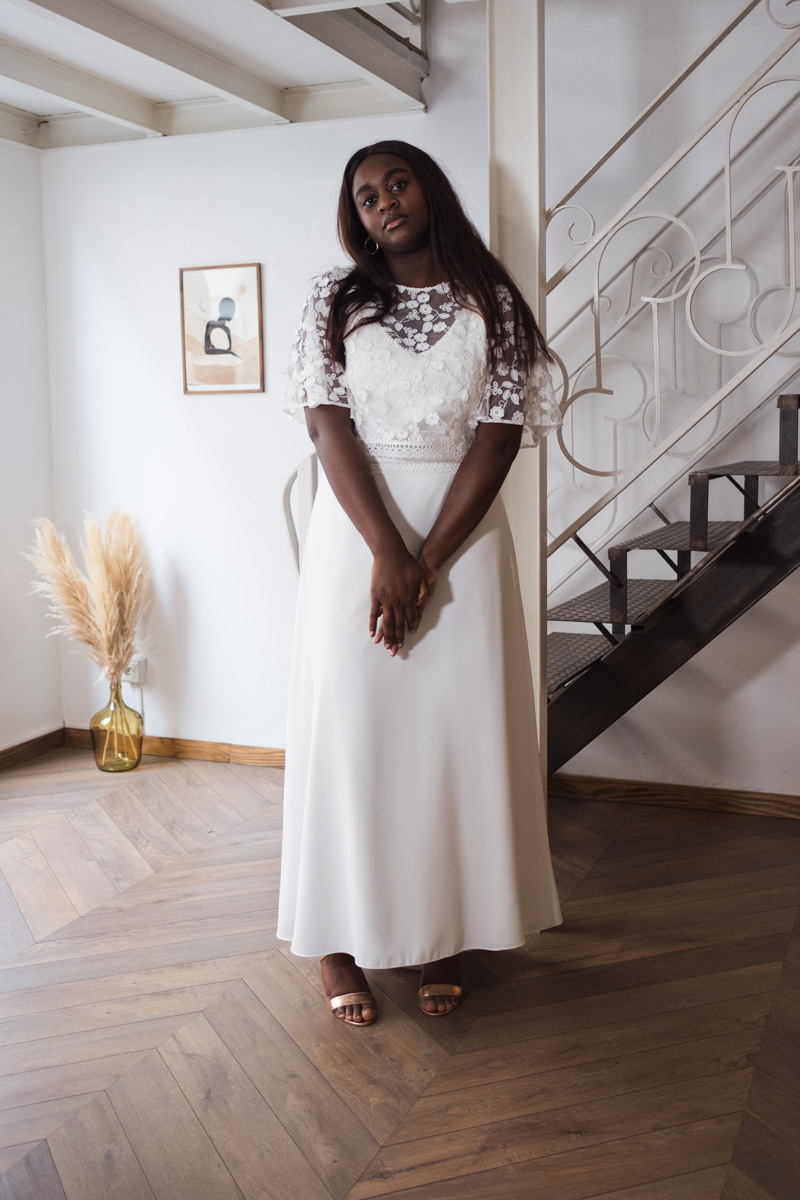 Amy-un-soupcon-emilie-robe-de-mariee-grande-taille.jpg Robe de mariée deux pièces d'occasion à Lyon