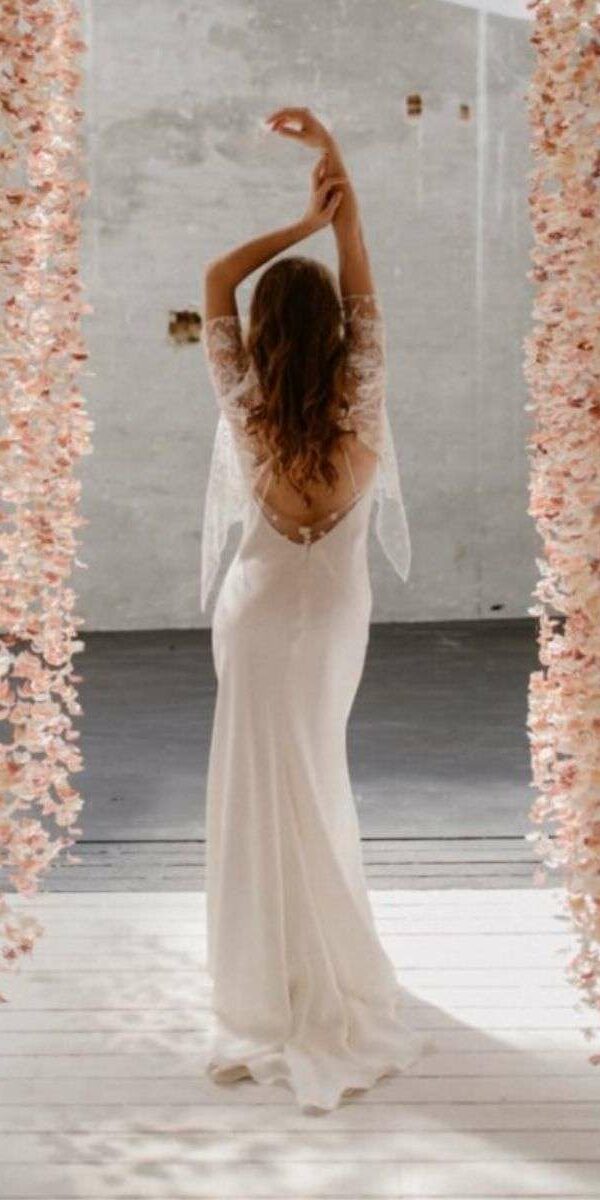 Top en dentelle et robe de mariée ajustée Atelier Swan