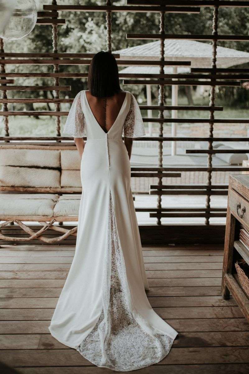 Robe de mariée dos nu V en crêpe et tulle sequins Manon Gontero