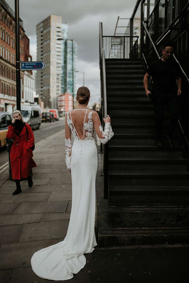 Bexley-Manon-Gontero-dos-nu.jpg Robe de mariée de créatrice seconde main