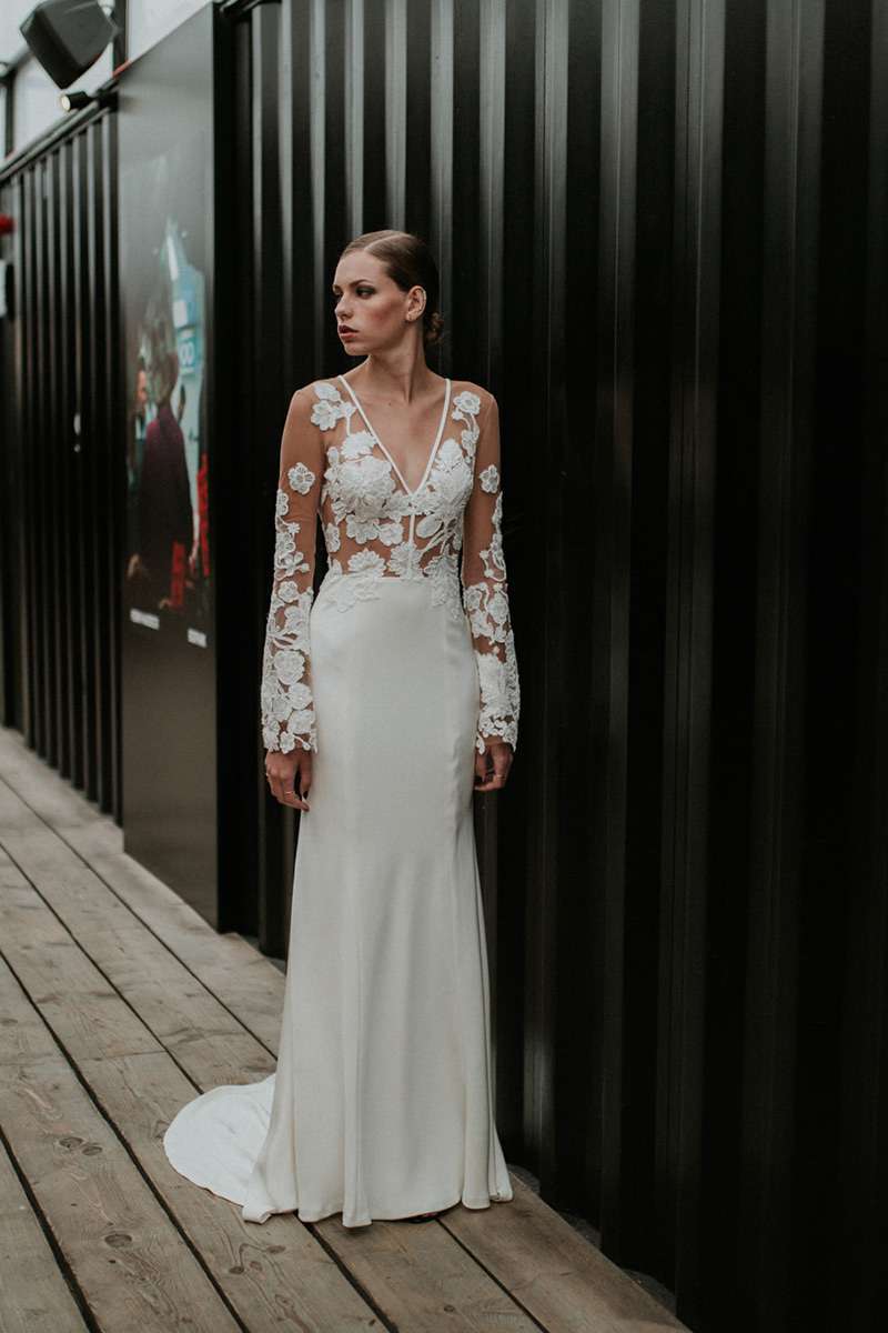 Bexley-Manon-Gontero-robes-mariee-occasion-lyon.jpg Robe de mariée manches longues en tulle brodé transparent Manon Gontero