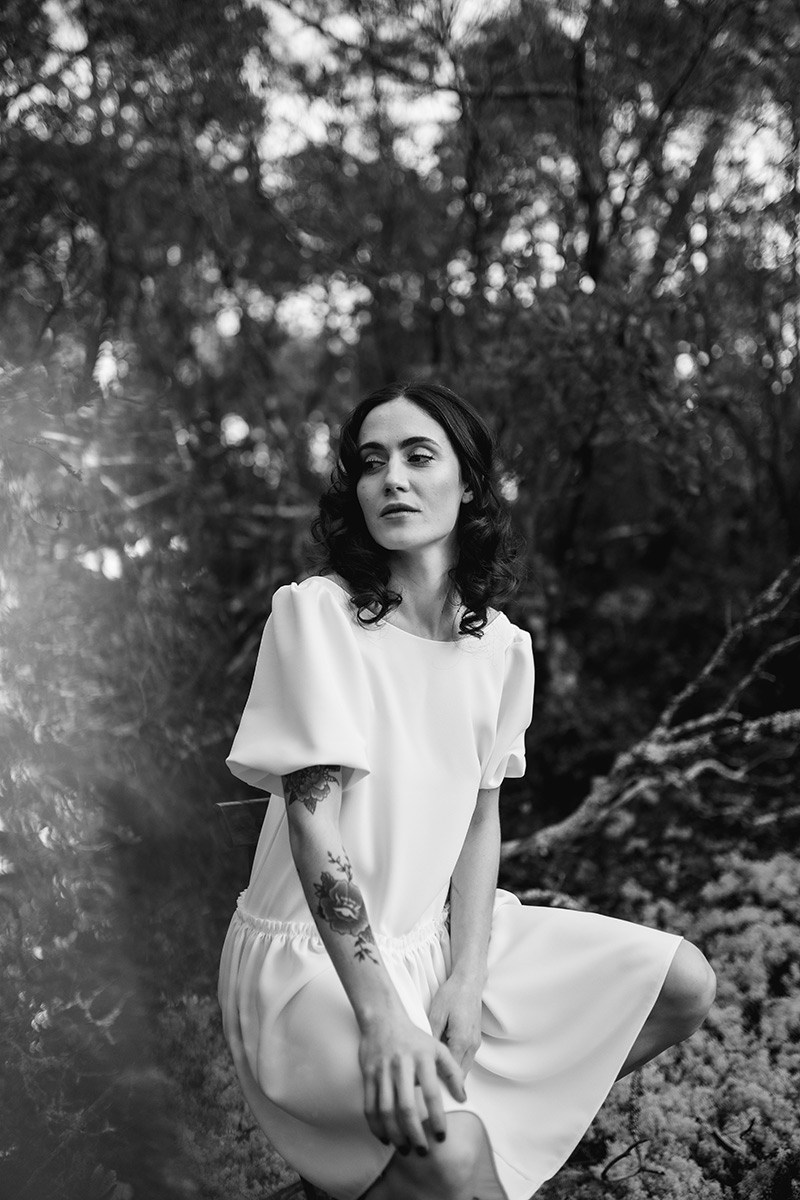 Blanche-Madame-Est-Couturiere-robes-mariee-occasion-lyon.jpg Robe courte de seconde main pour mariage civil - La Sève