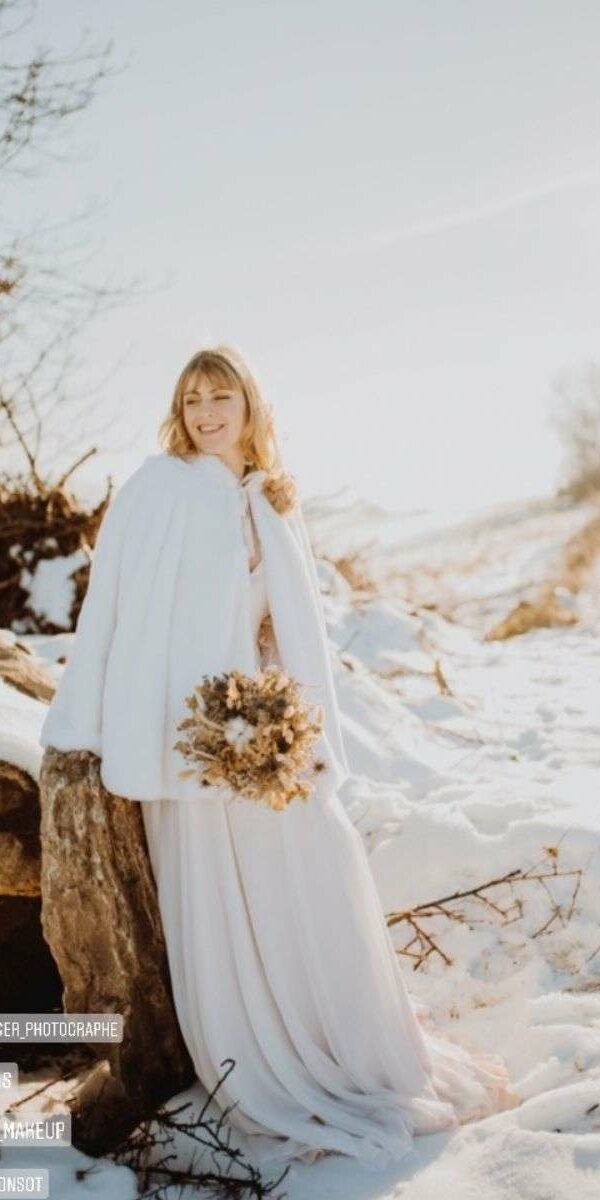 Cape de mariée en fourrure pour mariage d'hiver Aurélia Prado