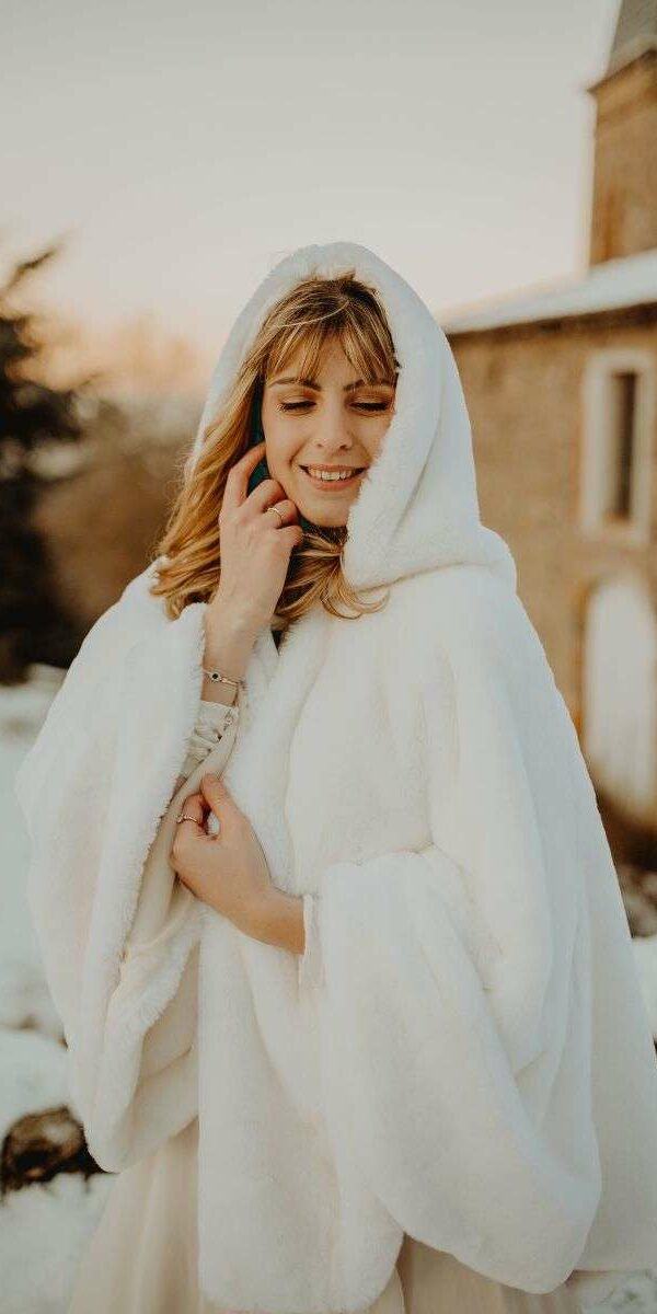 Manteau de mariée pour mariage d'hiver Aurélia Prado