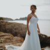 Eleonore-AureliaPrado-robe-mariee-bretelle-dentelle.jpg Robe de mariée bohème de seconde main Aurélia Prado