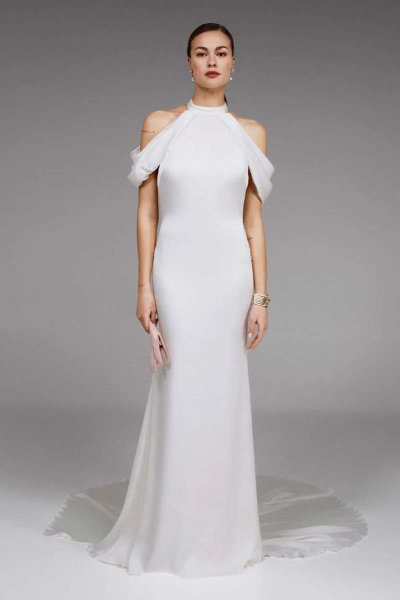 Robe de mariée minimaliste en satin Pronovias