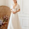 Gabrielle-ElsaGary-robe-mariee-dentelle-romantique.jpg Robe de mariée dos nu manches fluides Elsa Gary