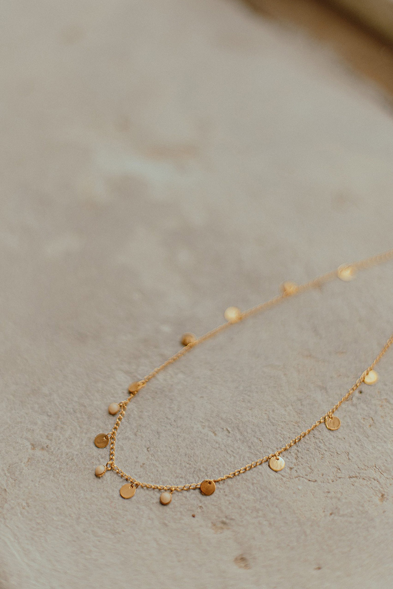 Gari-Collier-Dore-La-Chambre-Blanche.jpeg