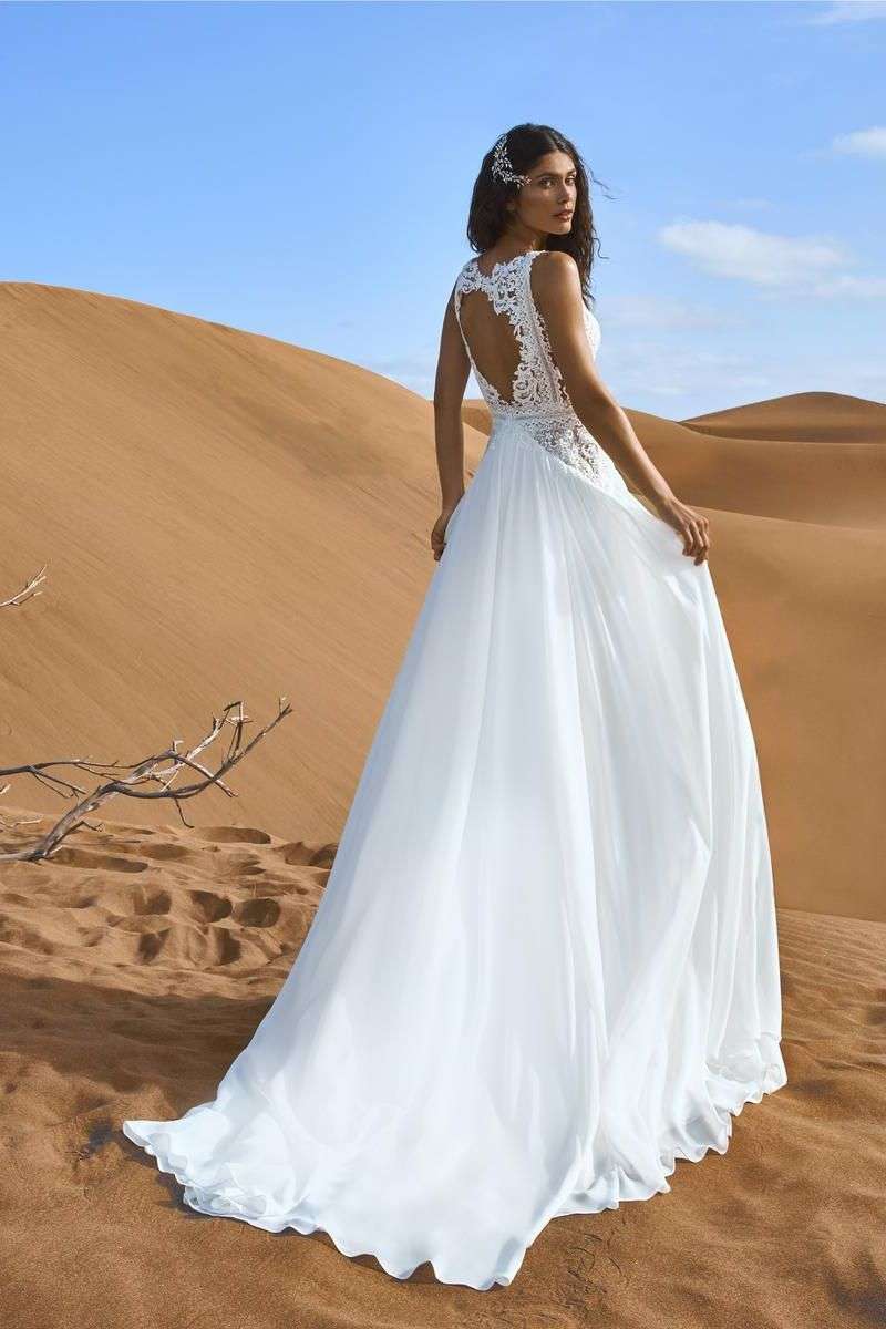 Halong-Pronovias-robes-mariee-seconde-main-lyon.jpg Robe de mariée bohème dos nu sans manche Pronovias