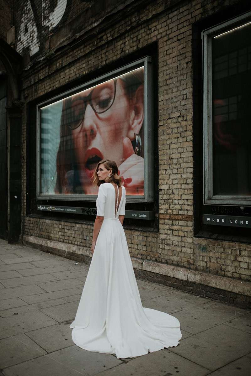 Harrow-Manon-Gontero-mariage-chic-rock.jpg Robe de mariée asymétriques bohème Manon Gontero