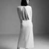 Hauteville-UniParis-robe-mariage-civil-courte.jpg Robe longueur midi dos nu inversé pour mariage civil UniParis
