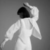 Honfleur-UniParis-top-manches-longue-dos-nu.jpg Blouse de mariée en mousseline fluide UniParis