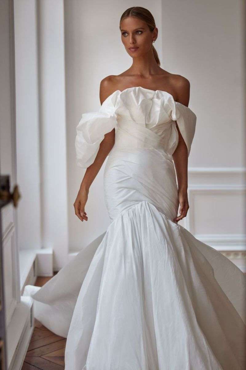 Jill-MillaNova-robe-bustier-manches-amovibles.jpg Robe de mariée sirène originale Milla Nova