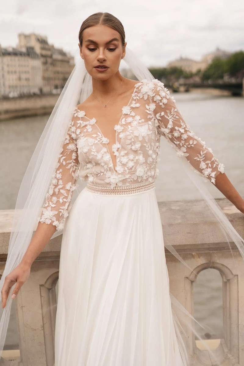 Robe de mariée bohème à manches trois quart Oksana Kokhan