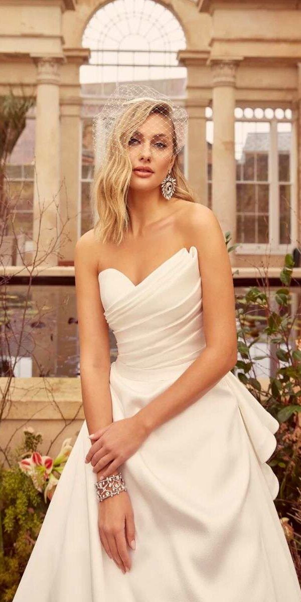 Robe de mariée A-line bustier intemporelle Ronald Joyce