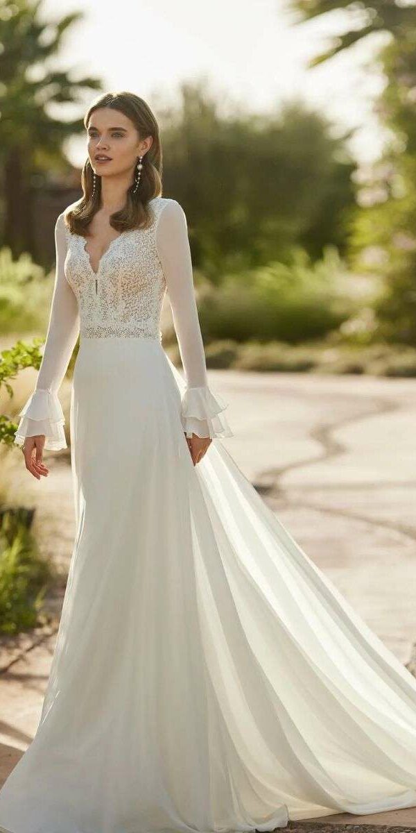 Robe pour mariage d'hiver en dentelle et mousseline fluide Alma Novia
