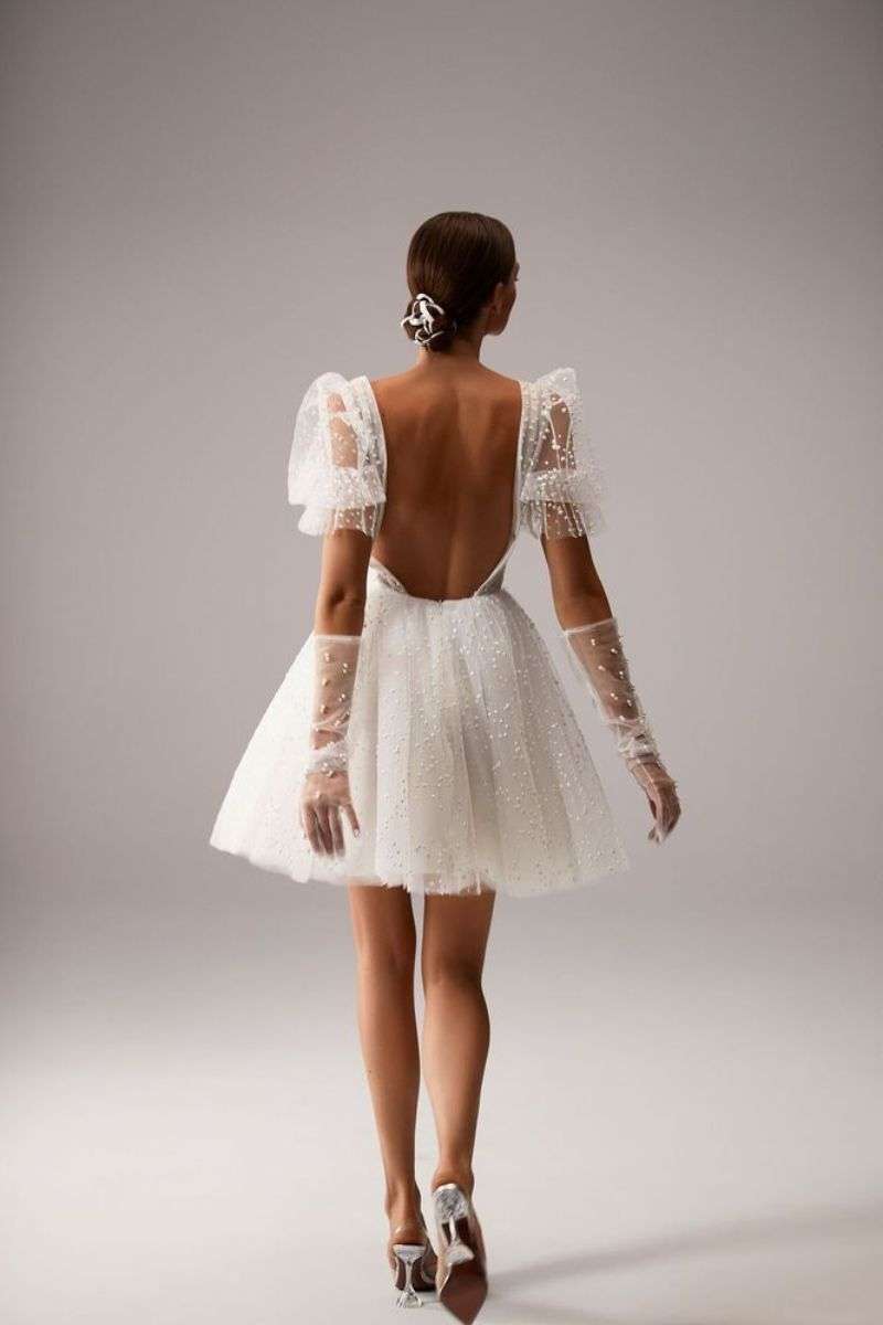 Luv-MillaNova-robe-mariee-courte-tutu-tulle.jpg Robe de mariée courte de seconde main à Lyon