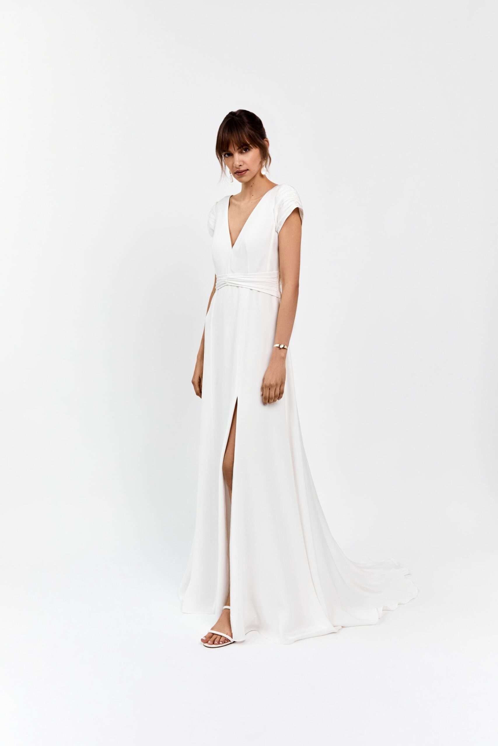 Robe de mariée minimaliste sans dentelle avec fente Carta Branca