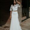 Nusa-Dua-ManonGontero-ensemble-mariee.jpg Top en tulle sequins et jupe sirène avec traîne dentelle Manon Gontero