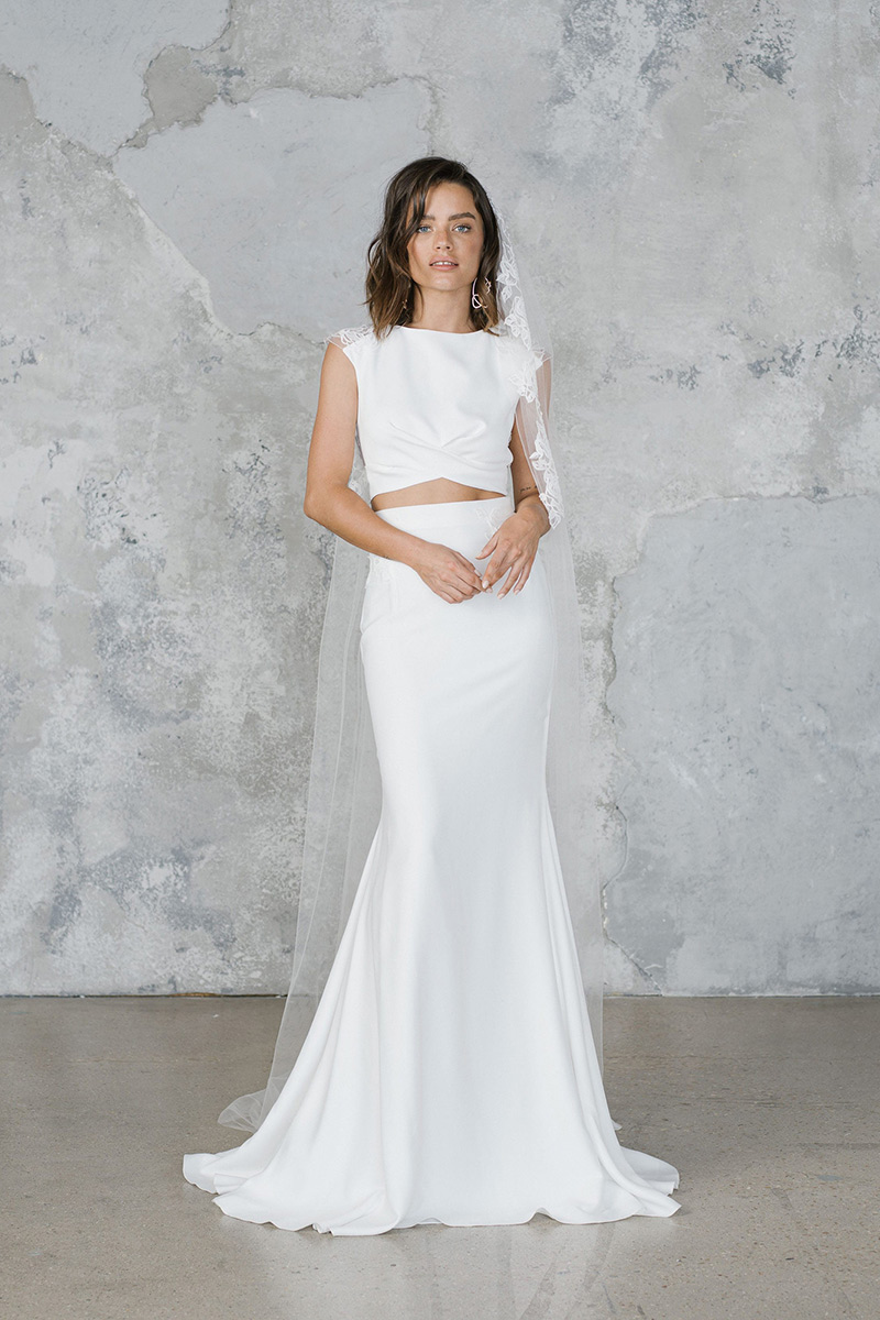 Osta-Bessy-Rime-Arodaky-ensemble-crop-top-jupe-mariage.jpeg Ensemble top et jupe de mariée de seconde main - Lyon
