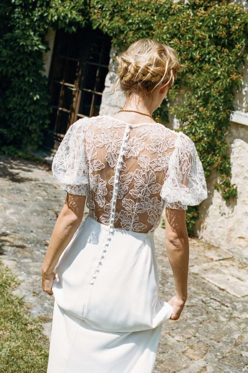 Robe de mariée en tulle brodé avec manches bouffantes Donatelle Godart