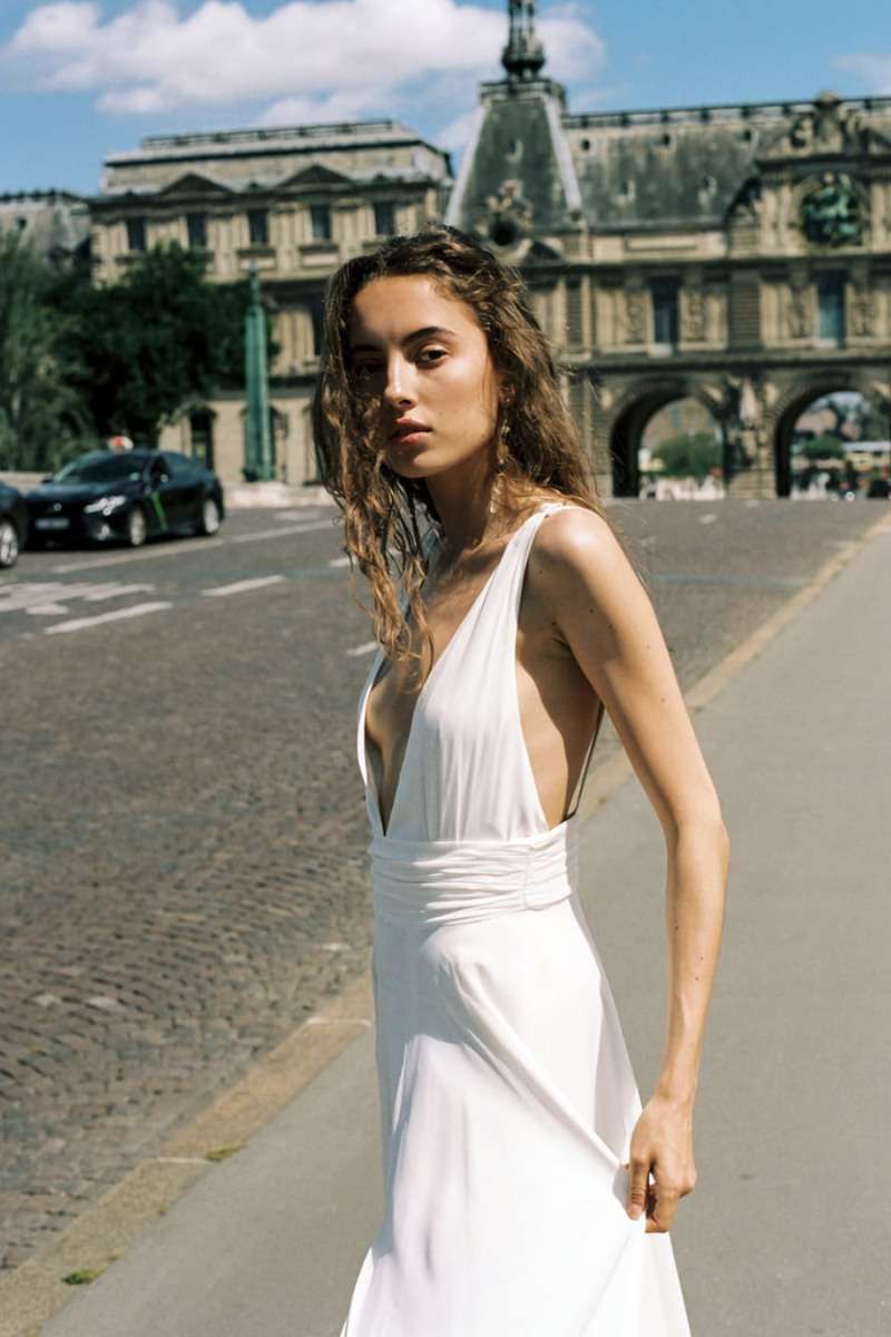 TakeMeHome-DonatelleGodart-robe-mariee-seconde-main-lyon.jpg Robe de mariée minimaliste fluide Donatelle Godart