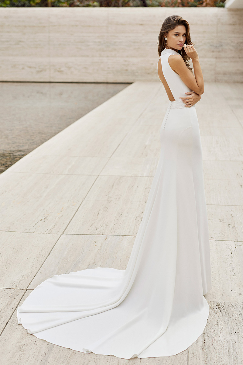 Robe de mariée droite minimaliste de seconde main Rosa Clara