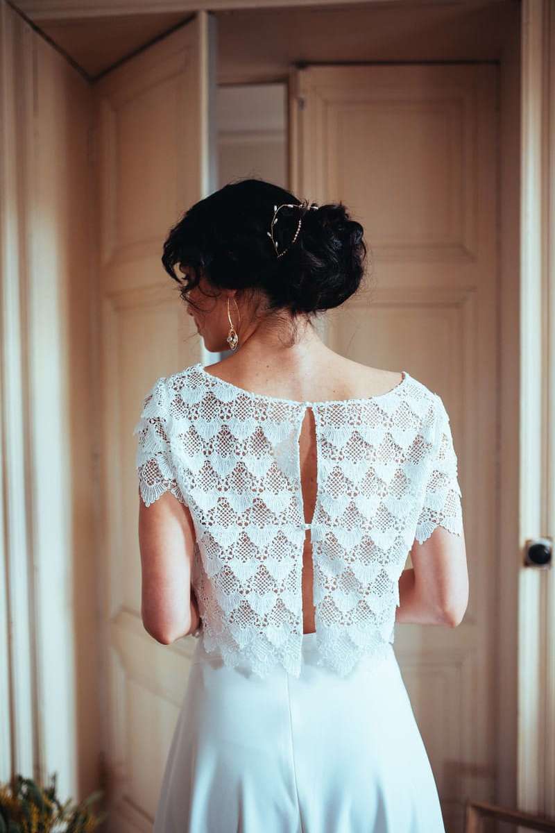 top-arielle-elsa-gary-dentelle-manches-courtes.jpg Top en dentelle pour robe de mariée deux pièces Elsa Gary