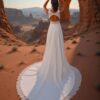 Robe de mariée dos nu inversé en dentelle et mousseline de seconde main