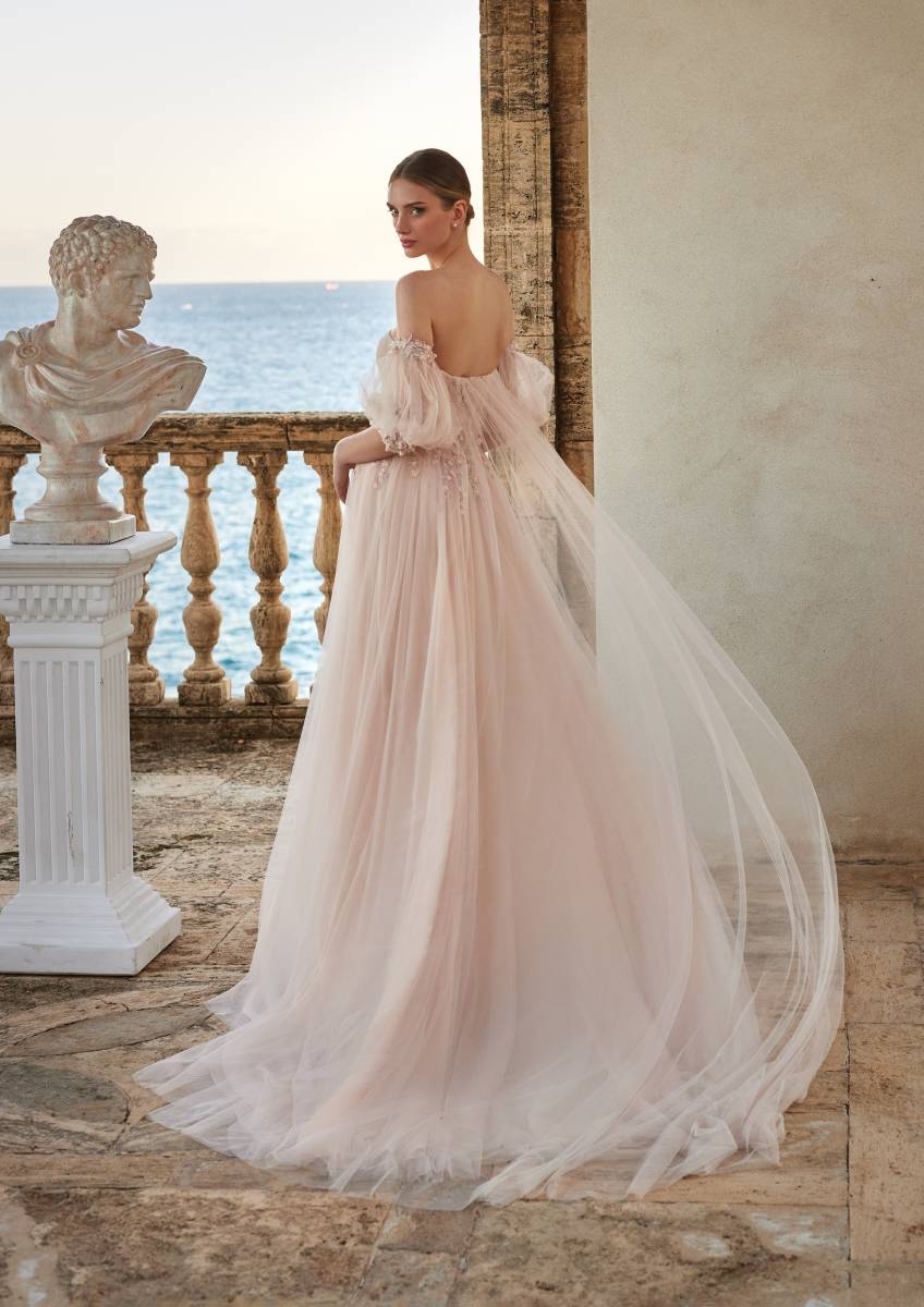 Robe de mariée d'occasion romantique et moderne avec fleur 3D et perles - La Sève