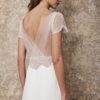 Robe de mariée bohème moderne avec dos nu et manches courtes - Lambert Créations