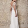 Robe de mariée en crêpe fluide, dentelle et tulle plissé - Lambert Créations chez La Sève