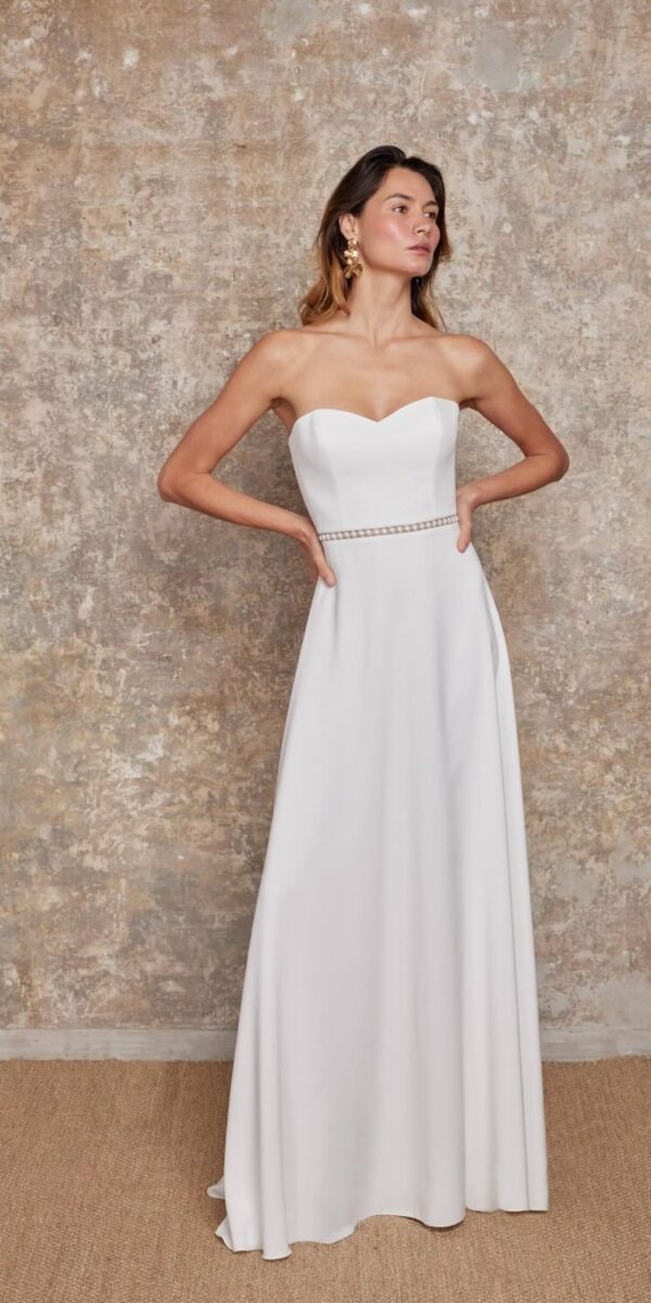 Robe de mariée d'occasion bustier simple et fluide sans dentelle - Lambert Créations - La Sève