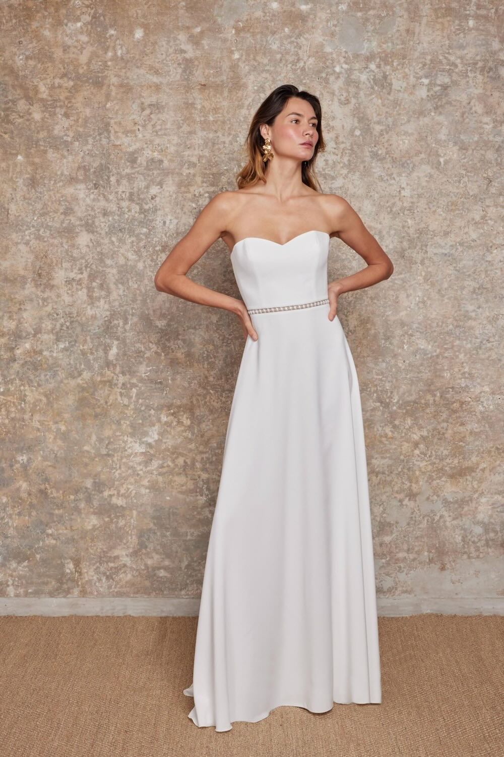 Robe de mariée d'occasion bustier simple et fluide sans dentelle - Lambert Créations - La Sève