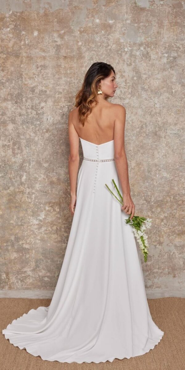 Robe de mariée légère et moderne de seconde main chez La Sève à Lyon
