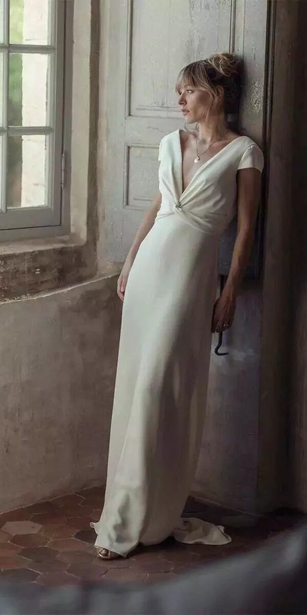 Robe de mariée sans dentelle en soie Laure de Sagazan - La Sève