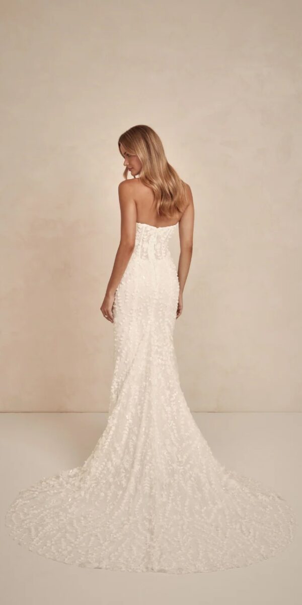 Robe de mariée glamour près de corps avec bustier sans manche - Made With Love Lyon