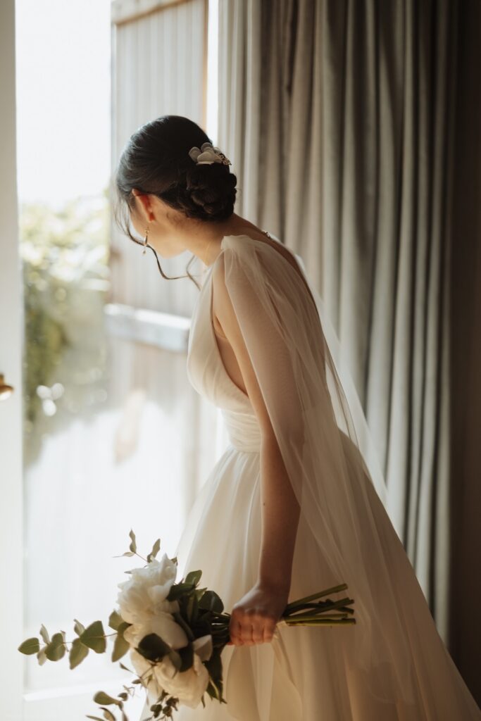 Robe de mariée avec voiles d'épaules - La Sève Lyon
