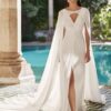 Adela-AdrianaAlier-robe-marie-cape-longue Robe de mariée originale sans dentelle chez La Sève Lyon
